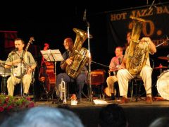 A Hungarian Banjo Kings a Hot Jazz Band 20-ik jubileumán, Bényei Tamás, Lukácsházi Győző, Kukta Béla és Bényei Tibor 2005