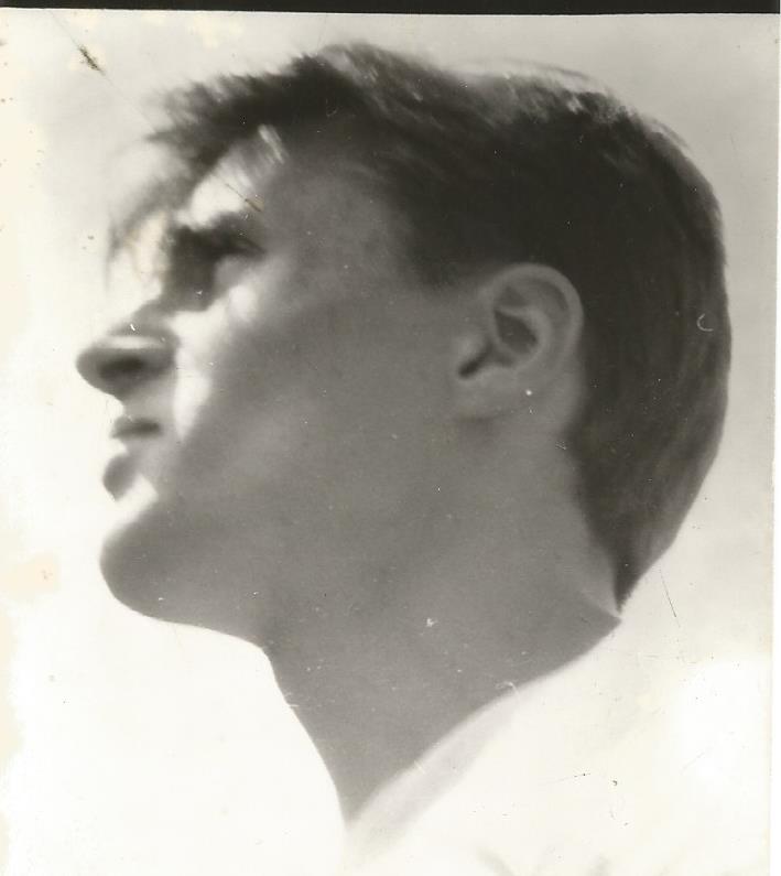 Tomi 17 éves - Képző- és Iparművészeti Szakközépiskola jpeg0002